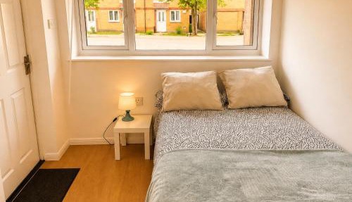 Modern Cosy Studio - Easy Access - Workspace - Parking