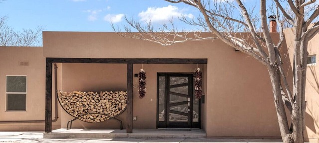 Modern & Cozy Santa Fe Escape