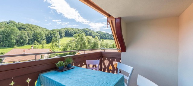 Modern Dream Holiday Apartment with Balcony & Wi-Fi
