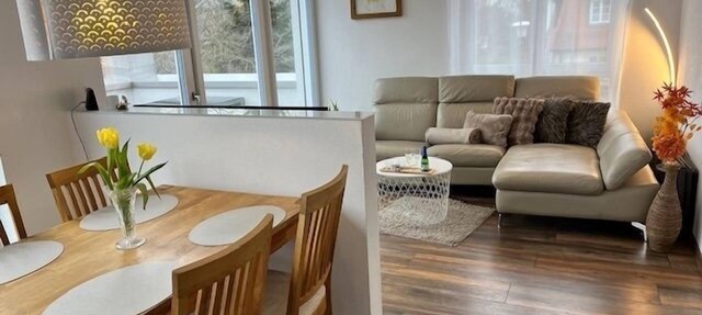 Modern eingerichtete Ferienwohnung mit Balkon