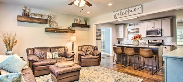 Modern Home w/Yard + Deck, 1 Mi to Clemson U!