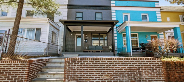 Modern large home walk to metro w/parking