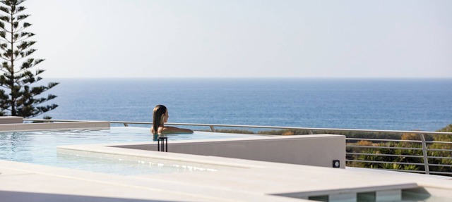 Modern leisure: 3 Pools, Hot Tub, Wide Open Spaces