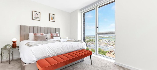 Modern Luxurious 3BR Flat with Lovely Views