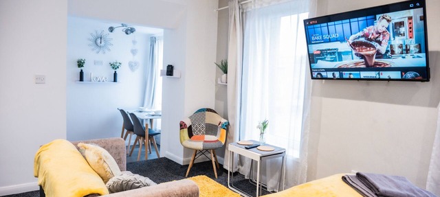 Modern Luxury & Comfortable Apartment