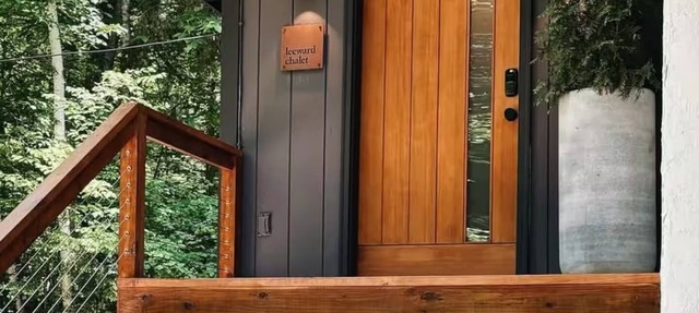 Modern Mountain Chalet Near Storyland & Summer Fun