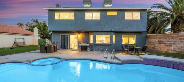 Modern Oasis | Heated Pool on Request & Game Room
