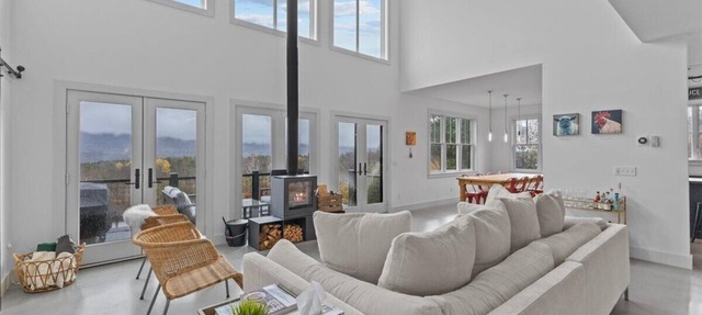 Modern, Peaceful Forest Getaway in Waterbury