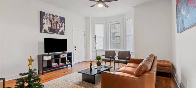 Modern Pet-Friendly 2BR - Yard, Deck & Parking