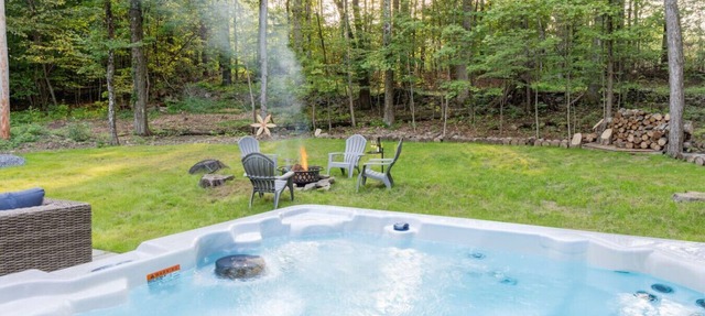 Modern Rustic Escape w/Hot Tub & Fire Pit