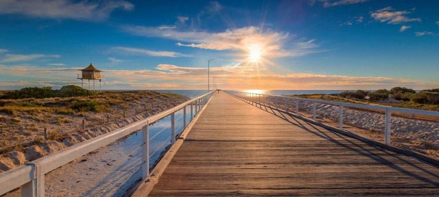 Modern Semaphore Vibe - Close to the Coast