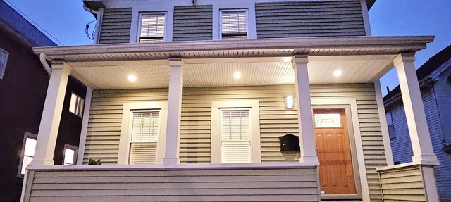 Modern Smart Home with EV charger Near Boston & Harvard, 0.7 miles to MBTA