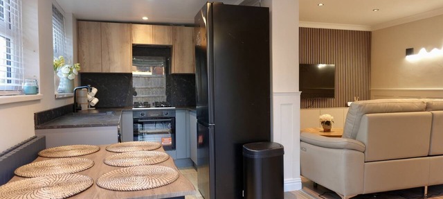 Modern, Spacious Home Near Manchester