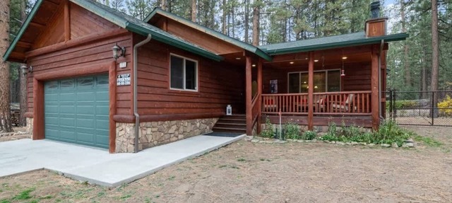 Modern, Steps to Summit, Relaxing Spa. Fireplace.