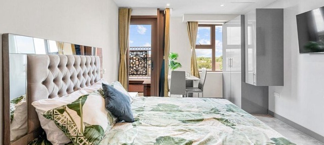 Modern Studio with Balcony Godino Hotel Ilford