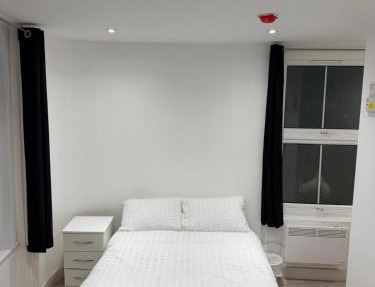Modern Studios Elephant and Castle