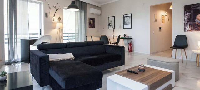 Modern Stylish 3Bd Balcony Retreat in Neo Irakleio