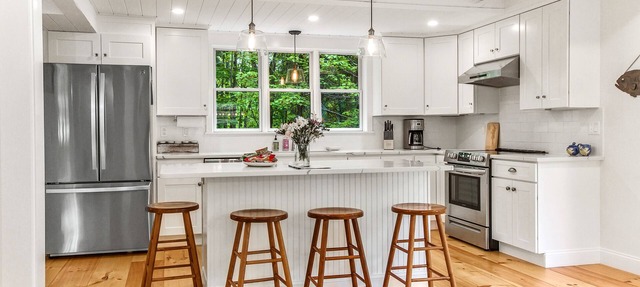 Modern Sunapee Cottage - Hilltop Hideaway
