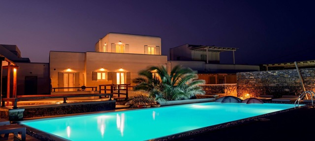 Modern Villa, 5 Master BR, Large Private Pool, Sunset View, close 2 Mykonos Town