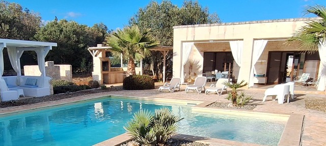 Modern Villa, Pool, Air Cond., Veranda, BBQ, outdoor Kitchen, outrdoor Shower
