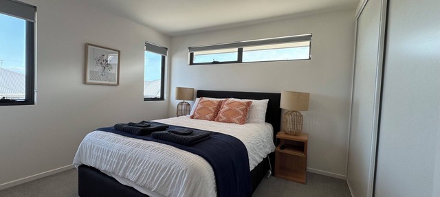 Modern Villa. Walking distance to Beach, Bars & Restaurants