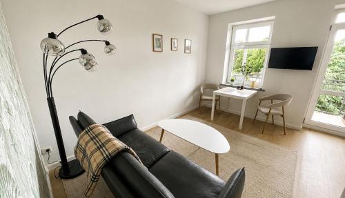 Modernes Design-Apartment mit Balkon & WLAN