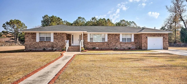 Moncks Corner Home w/Yard Near Lake Moultrie