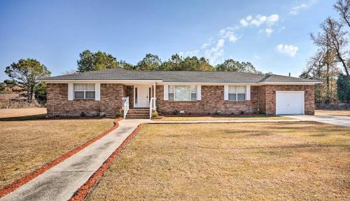 Moncks Corner Home w/Yard Near Lake Moultrie