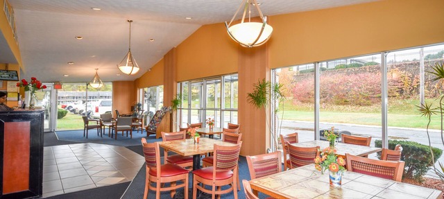 Monticello Inn Framingham