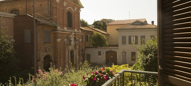 Monza City Rooms & Studios