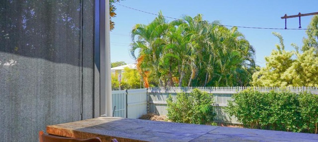Mooney St Manor
