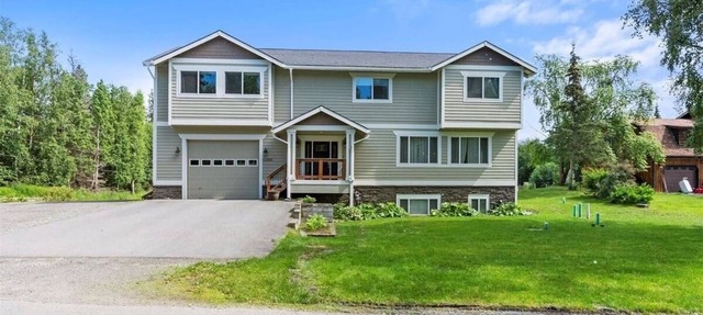Moose Meadow (5-Bedroom Home) by RedAwning