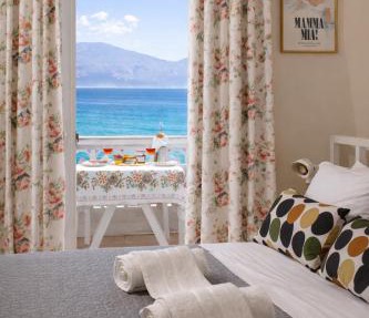 Moukas Seaside Apartments Romantico