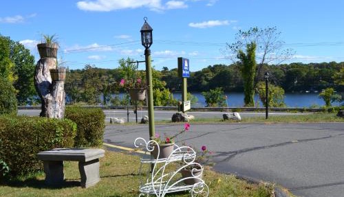 Mount Holyoke Inn