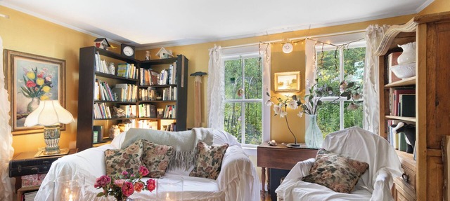 Mount Snow Lake Whitingham Antique Apartment in Jacksonville-Whitingham Vermont