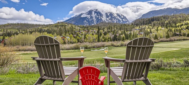 Mountain Home on Raven Golf Course - Private Sauna & Hot Tub