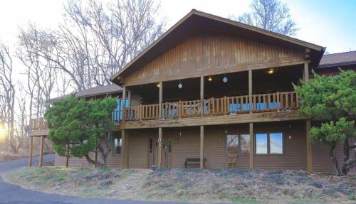 Mountain Lodge - Heated Pool 83 Degrees