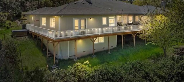 Mountain View on one level w hot tub,fire pit, w fishing kayaking minutes away