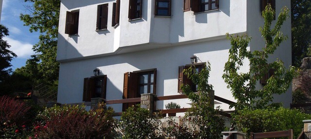 Mountain villa with beautiful gardens and sea view, near Mylopotomos beach