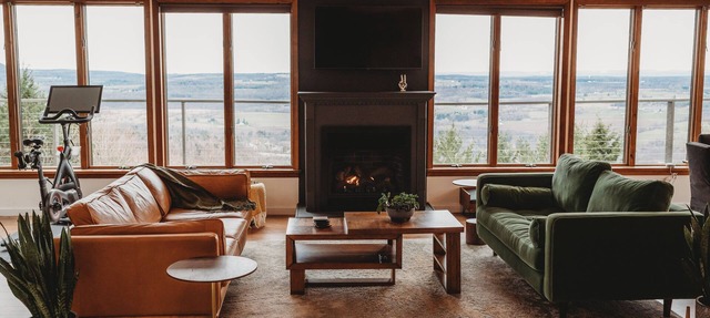 Mountainside home with amazing views