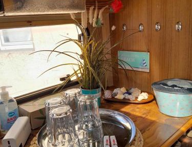Moving Inn - Retro Übernachten im Wohnwagen, günstig & zentral