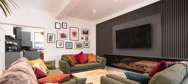 Mulberry Boutique Stay – Canal-Side - Sleep 10