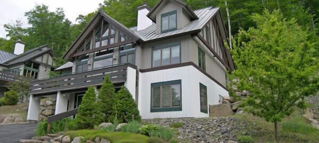Multi-level home, AC, mountain views, near Loon. K0012 by LRS
