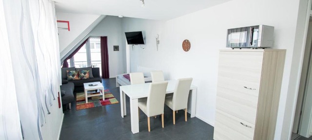 Murthum Apartments