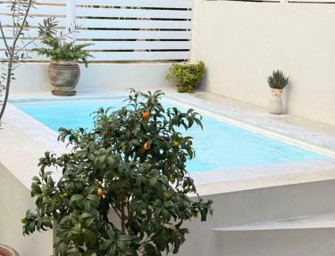 Myronos suite with jacuzzi