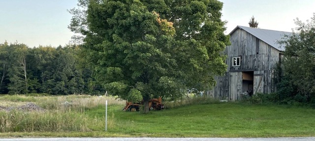 Nature Abounding- Central to 4 beautiful NH lakes!