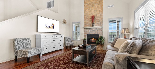 Near Silver Dollar City! 3 Bedroom, 3 Bath Stonebridge Villa with a Garage!