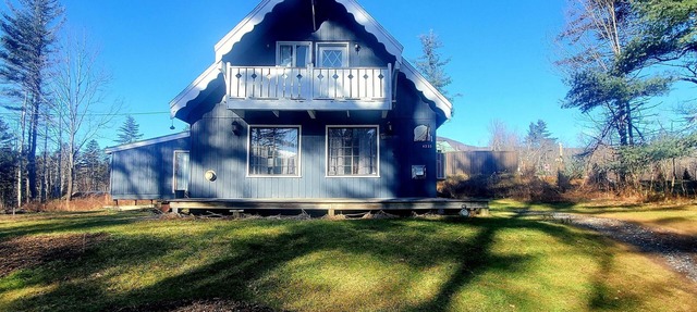 Need a pet-friendly rustic chalet to escape? Try Blue Ridge Chalet.