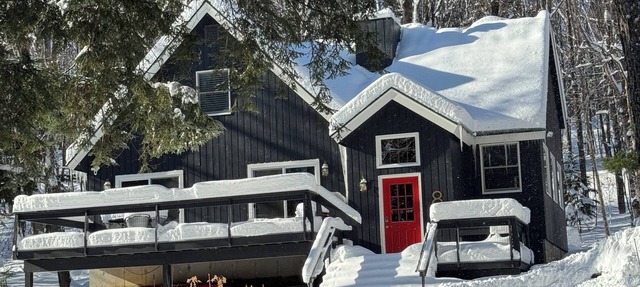Nestled in the Woods of Chimney Hill-Very Close to Wilmington VT/Mt Snow