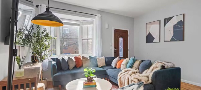 New!3Bed 3Full Bath/Sleeps 12/15 Mins to NYC/Near T station,buses and Parks